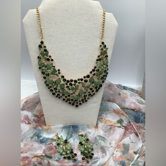 Fairycore Green Butterfly Necklace and Pierced Earrings - Picture 1 of 3